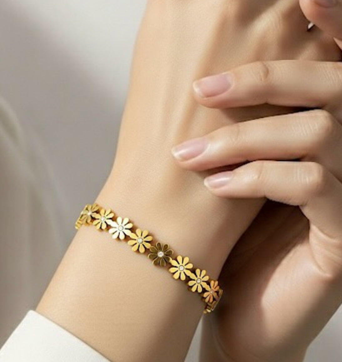 Floral Gleam Handcuff