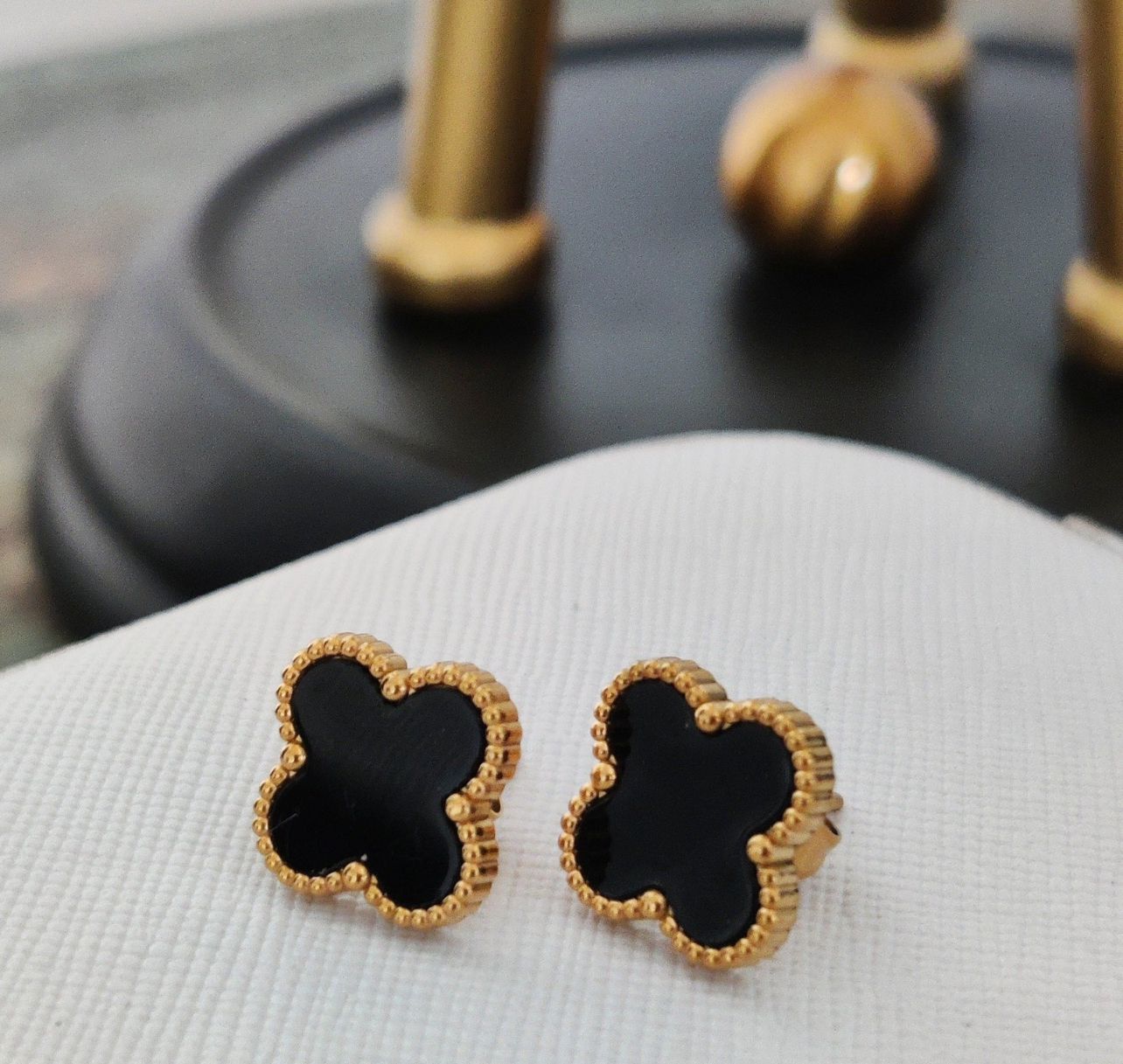 Black Clover Stud