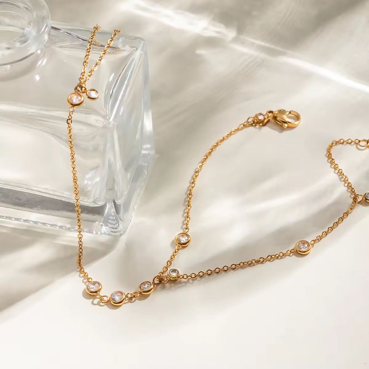 Shimmer Link Hand Chain
