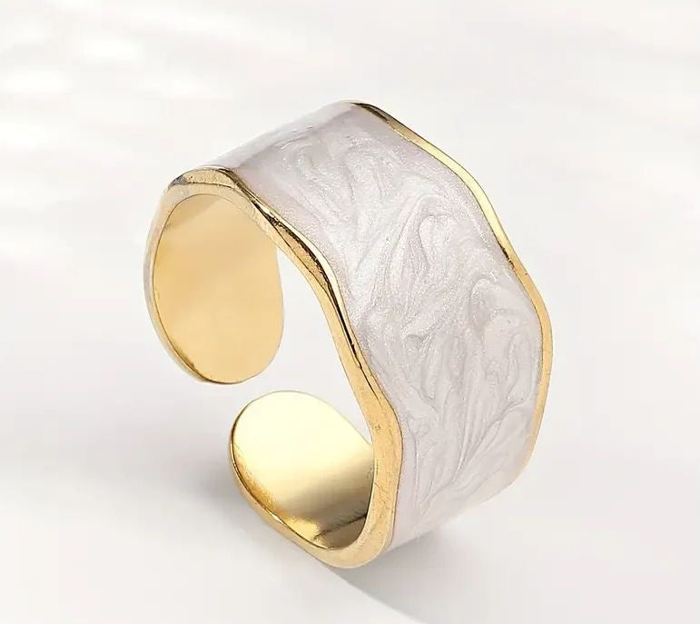 Moon stone ring
