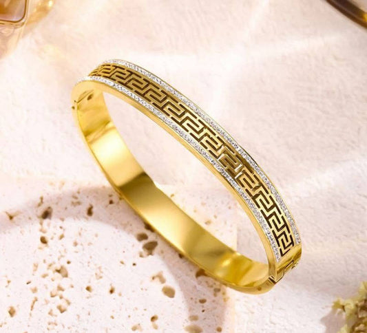 Golden Muse Handcuff
