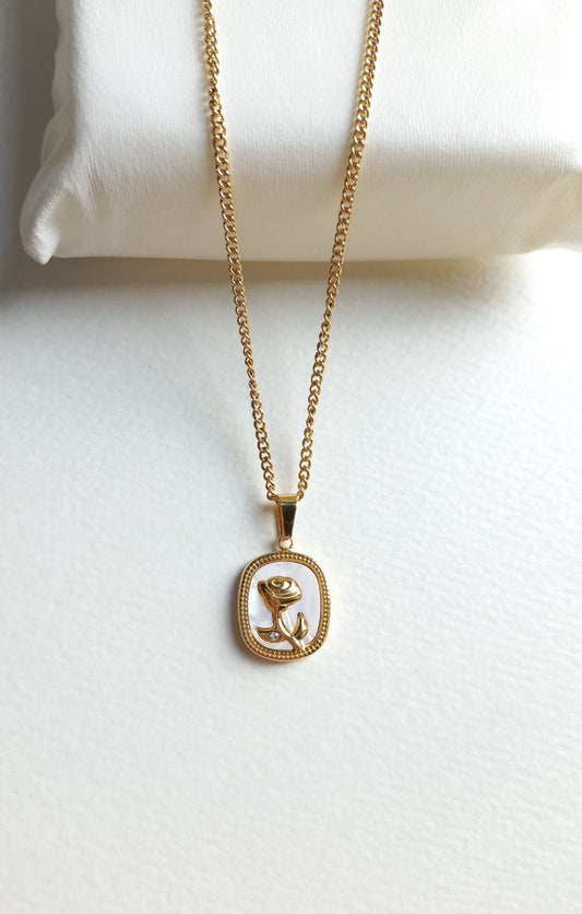Dainty Flower Pendant