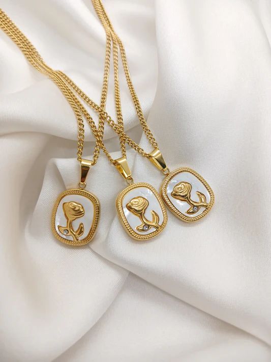 Dainty Flower Pendant