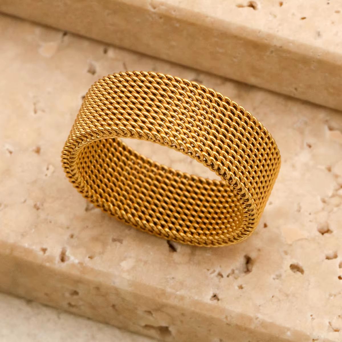 Fine Mesh Ring