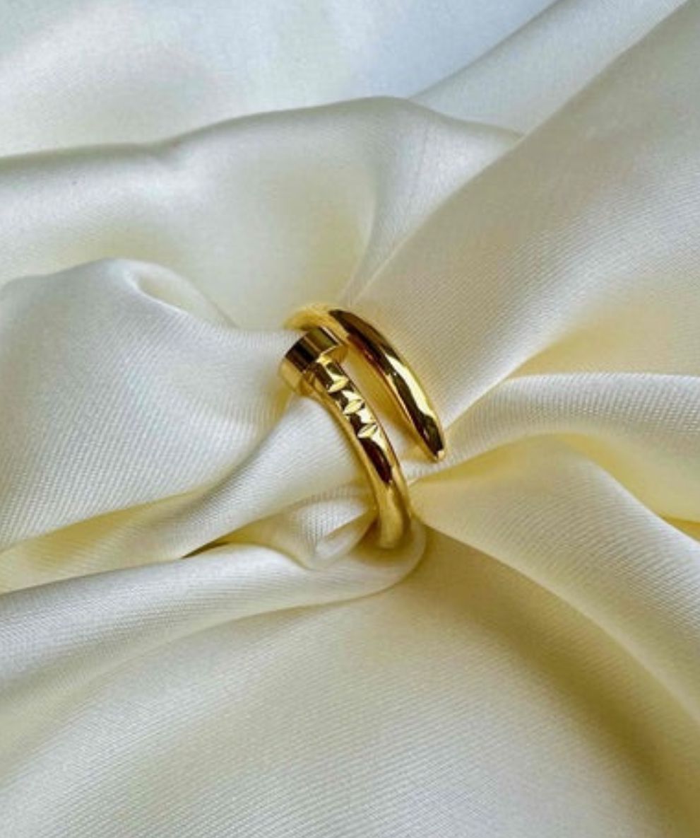 Nail Ring