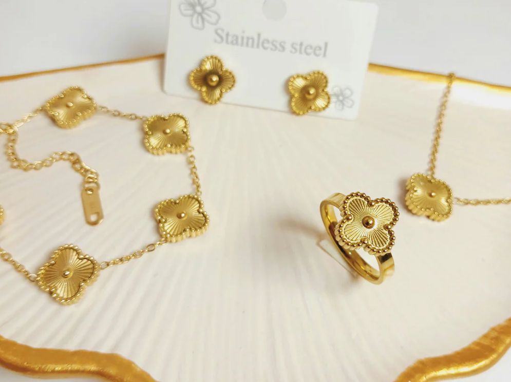Golden Clover Complete Set