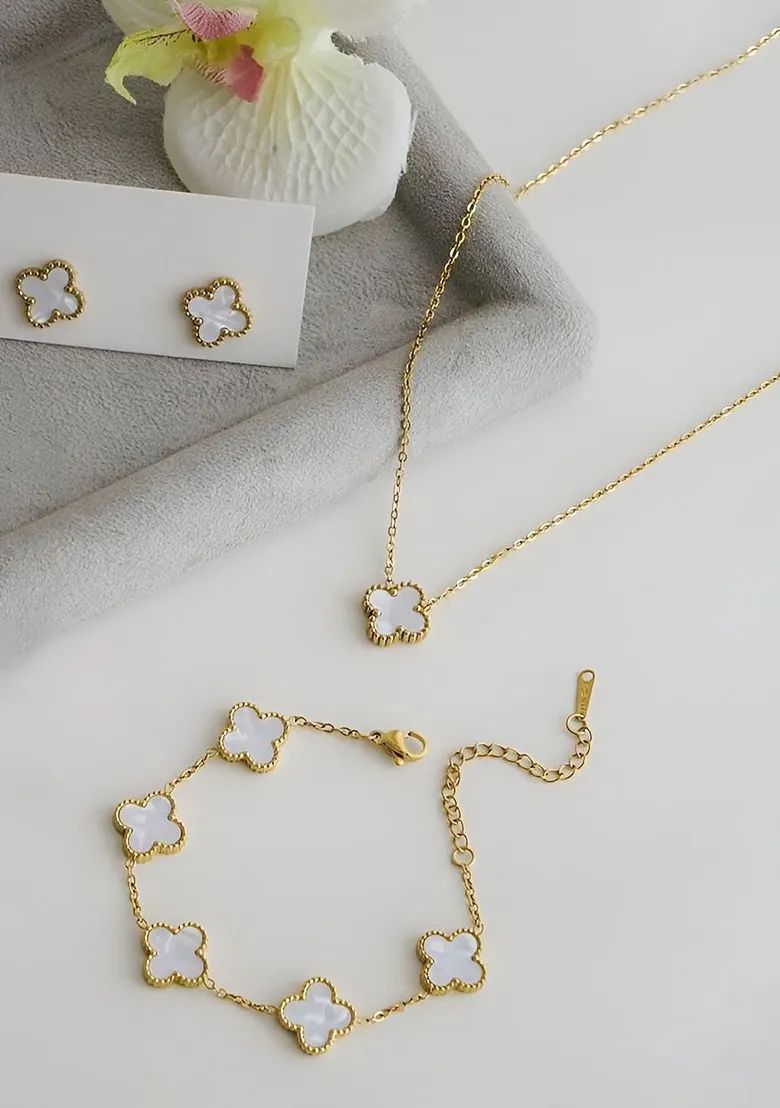 White Clover Set with Bracelet