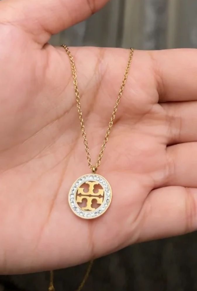 Tori Set with Handcuff
