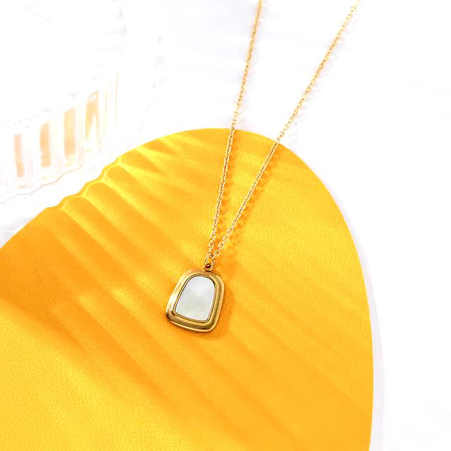 Pearl Aura Pendant