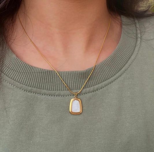 Pearl Aura Pendant