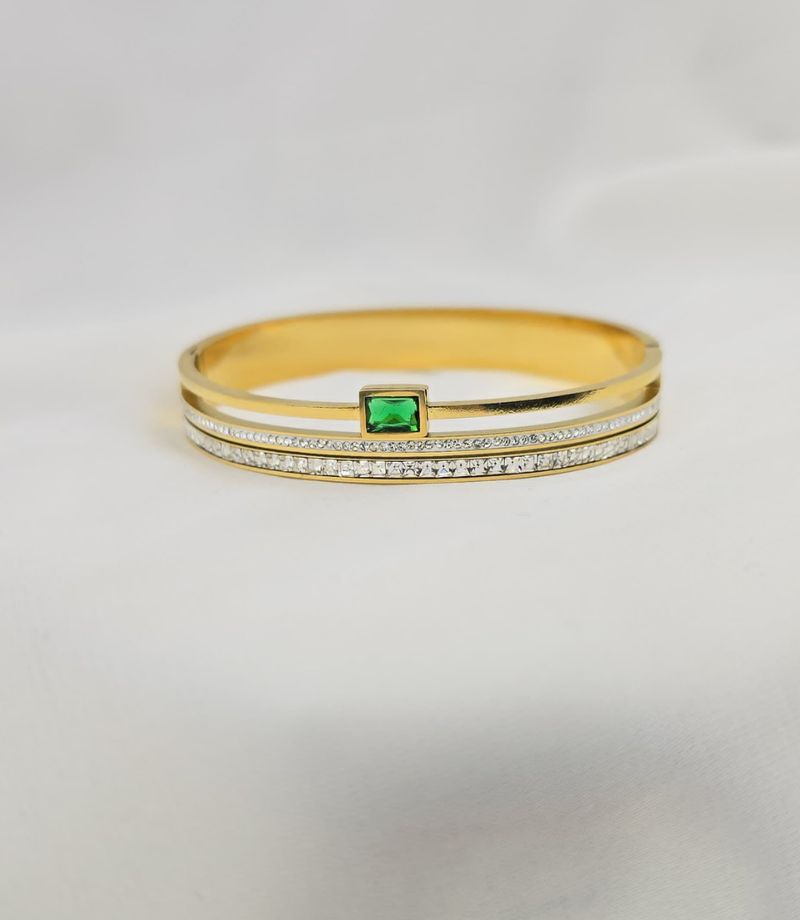 Emerald Grace Handcuff