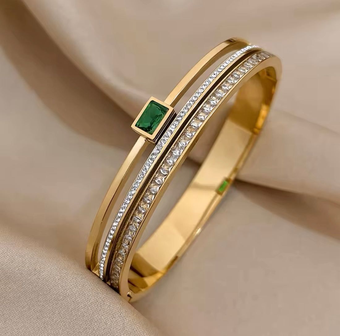 Emerald Grace Handcuff