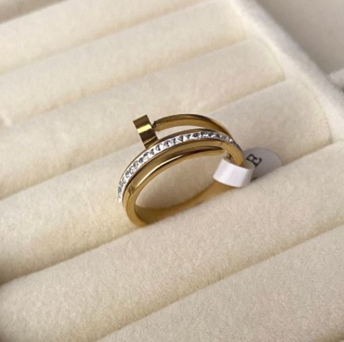 Nail Twist Ring