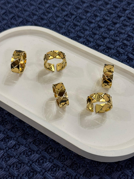 Shine Maze Ring