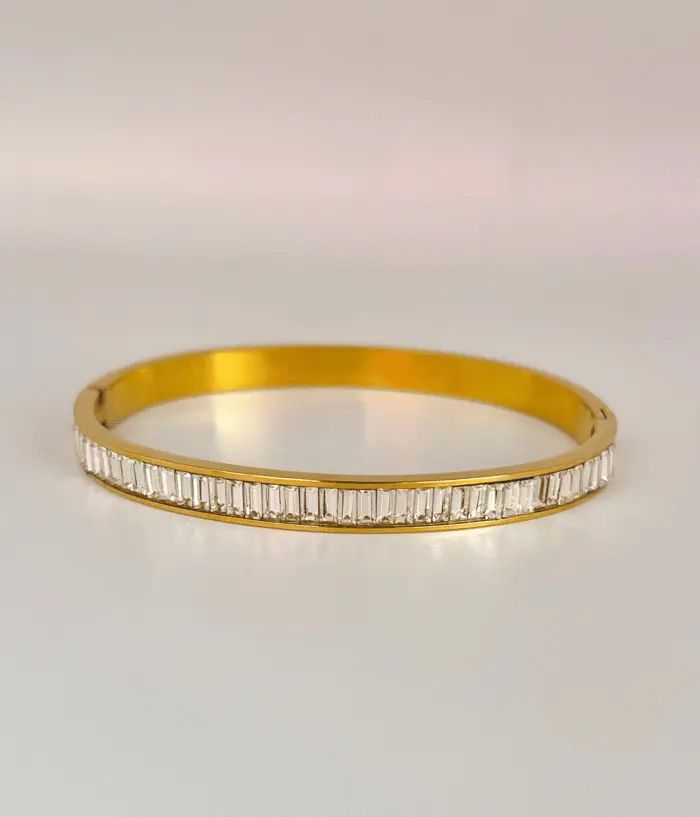 Luma Handcuff