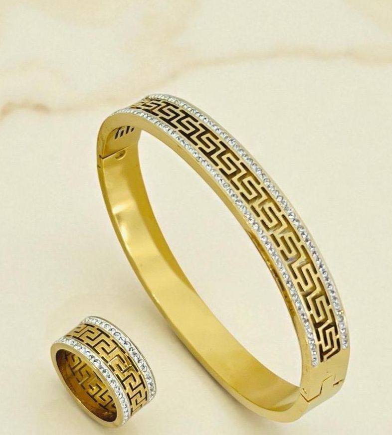 Golden Muse set