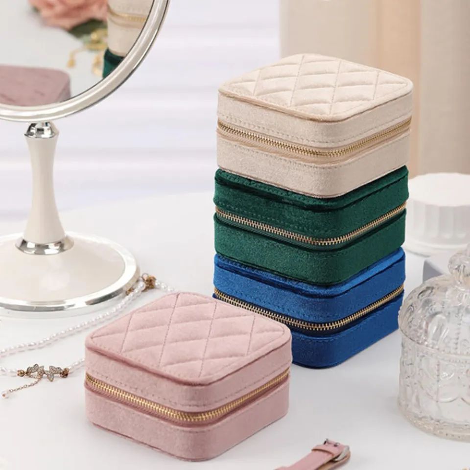 Portable Velvet Jewellery Organizer