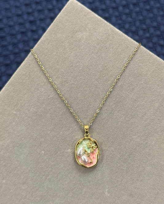 Pearlora Pendant