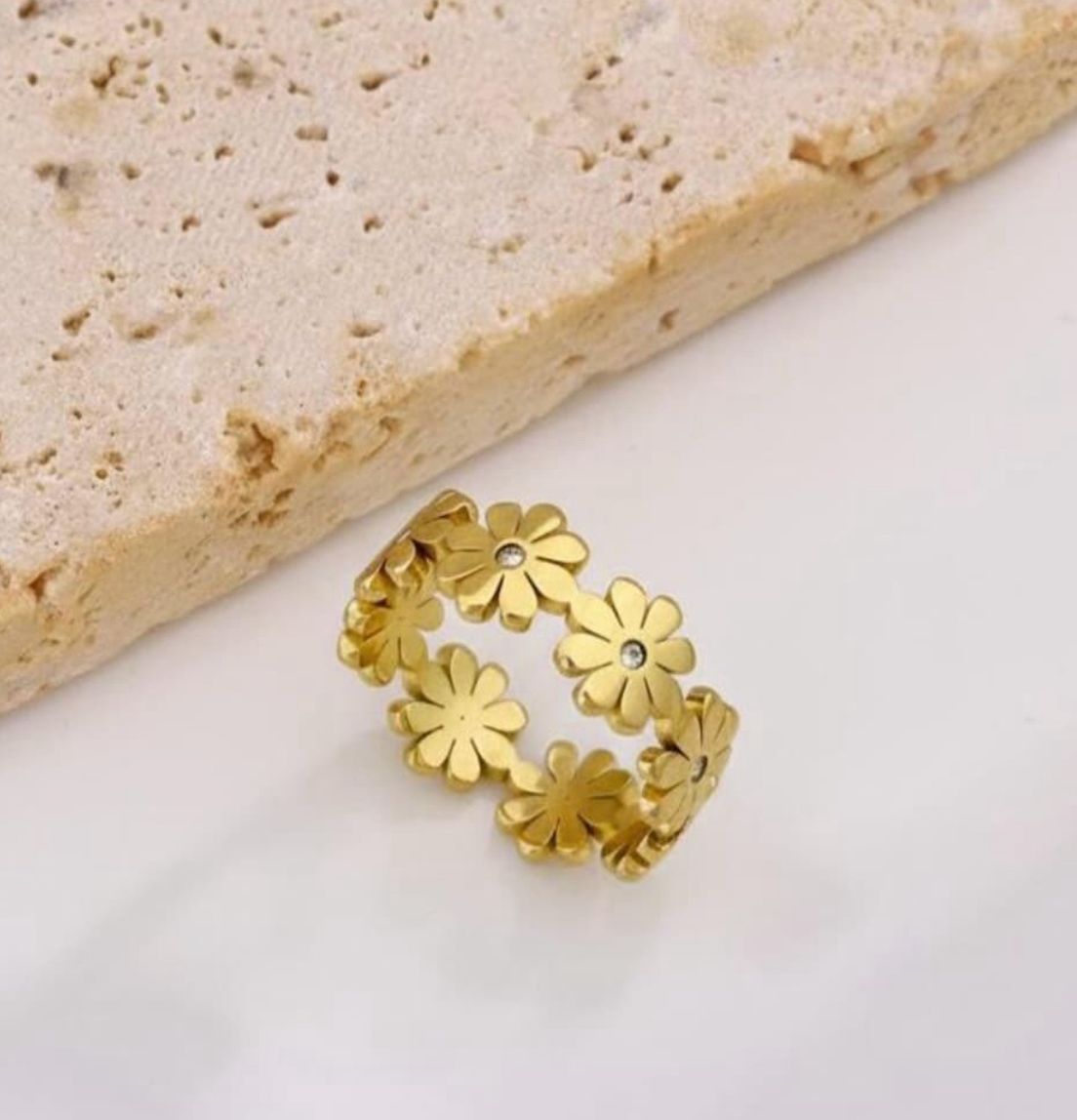 Floral Gleam Ring
