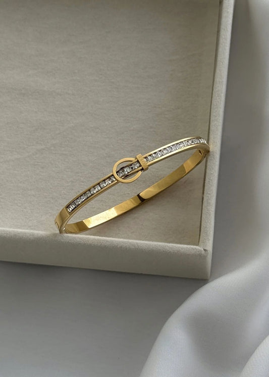 Aurelia Handcuff
